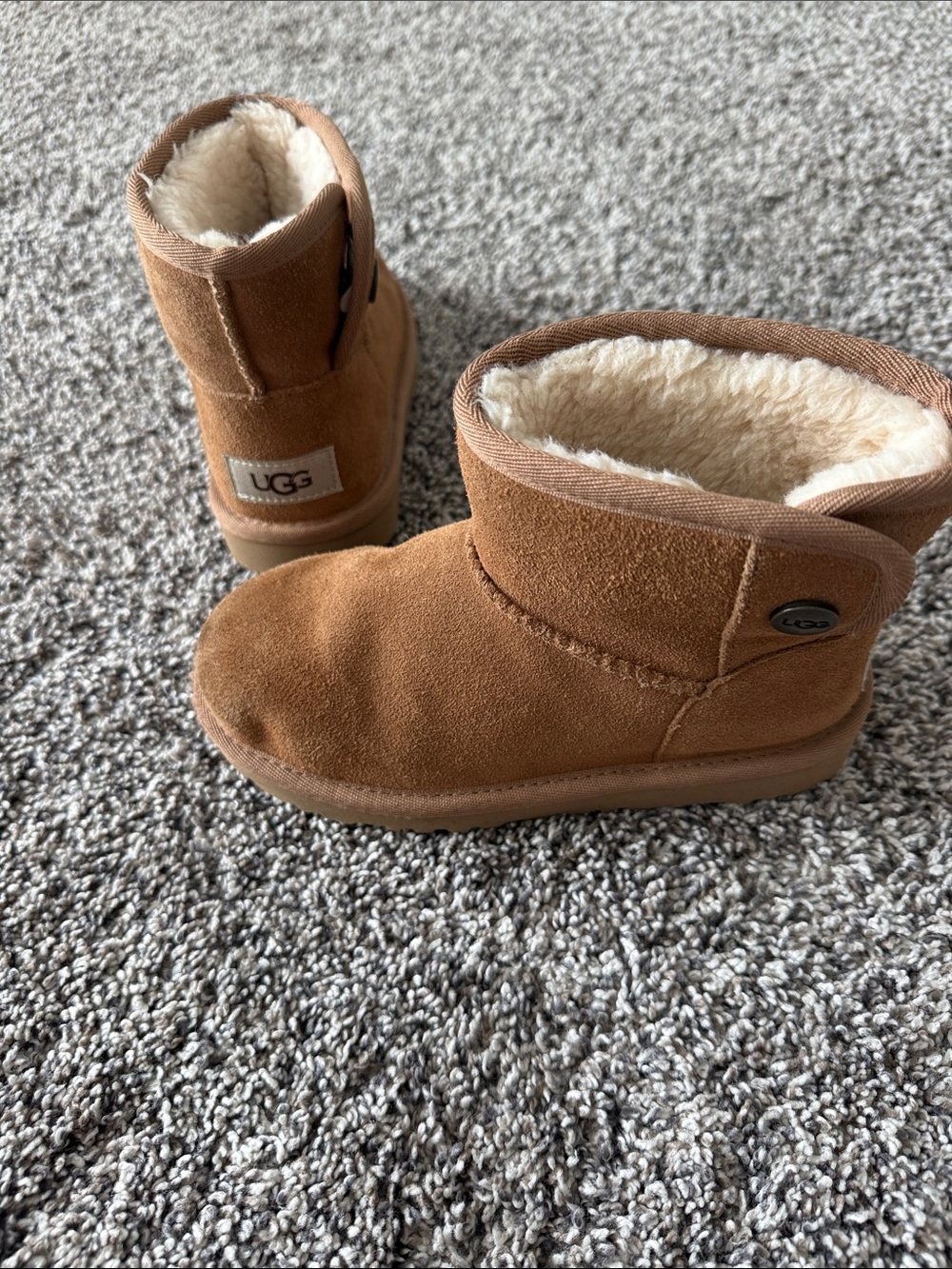 UGG Short Suede Boot in Chestnut Brown